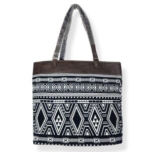 Thirty-One Reversible Tote Bag - in Rio Weave NWOT